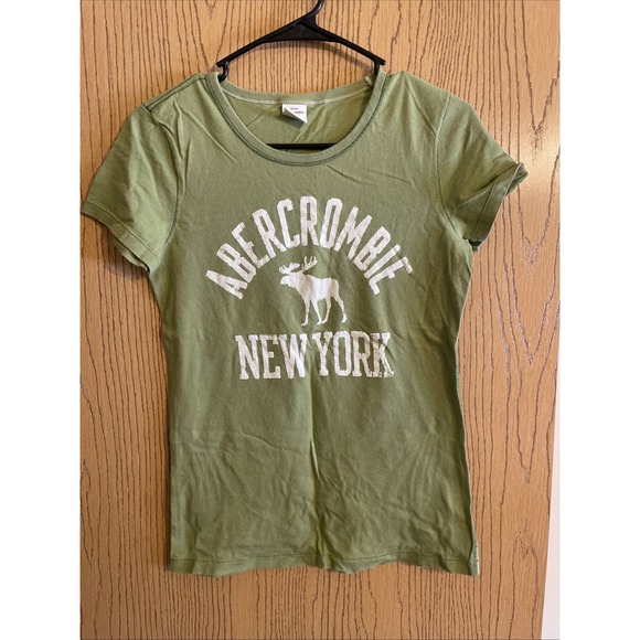 Abercrombie & Fitch Tops - Junior's Abercrombie T-Shirt New York Moose VTG Green Size Large